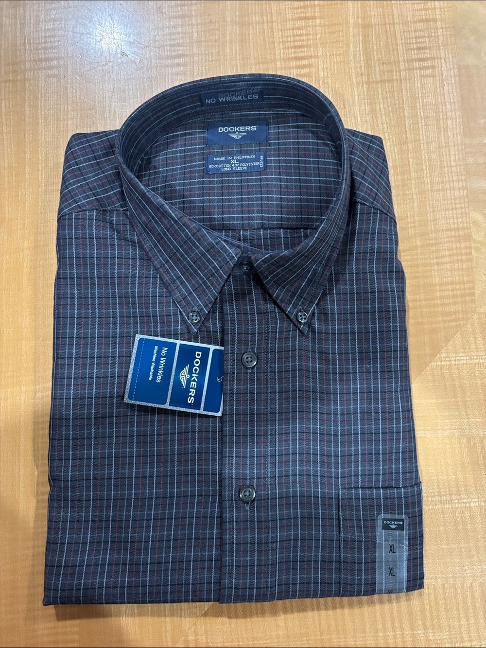 Dockers Men's Navy and Red Plaid Button-Down Shirt